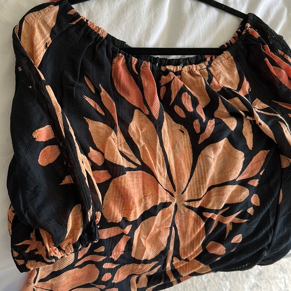 Anthropologie Off Shoulder Top - Picture 4 of 4